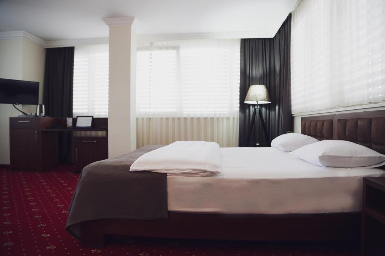 City Hotel Prizren Exterior foto